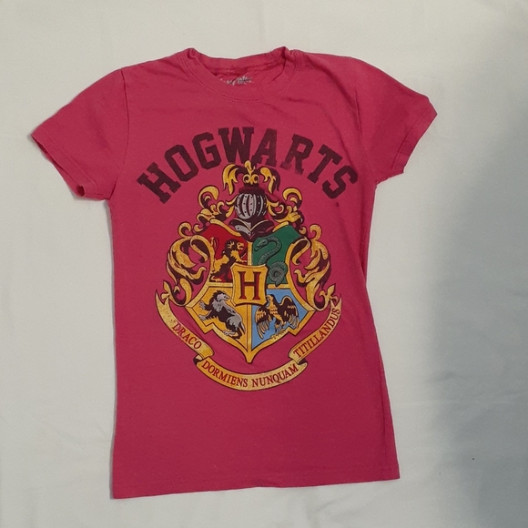 Warner Bros. Tops - Pink Hogwarts Harry Potter shirt Warner bros